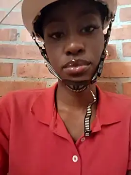 Snapshot of Roxaneex chatting on June 10, 7:02 pm Roxaneex online show from June 10, 7:02 pm