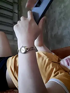 Snapshot of linhkun1 chatting on May 27, 5:37 am linhkun1 online show from May 27, 5:37 am