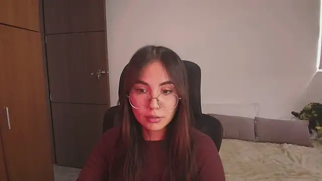 Snapshot of abbyyandmaxx chatting on July 24, 3:54 pm abbyyandmaxx online show from July 24, 3:54 pm
