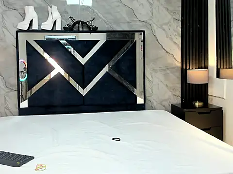 Snapshot of Alana_Hard_As chatting on May 14, 7:42 pm Alana Hard As online show from May 14, 7:42 pm