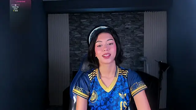 Snapshot of gemma_19_ chatting on May 22, 10:26 pm gemma 19 online show from May 22, 10:26 pm