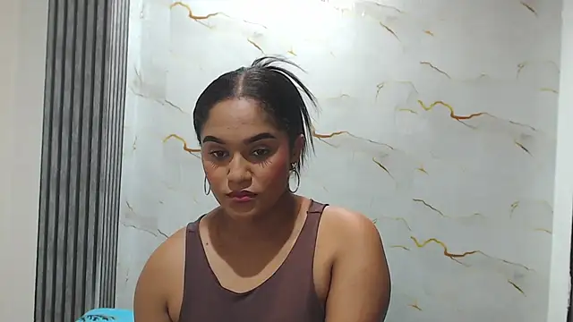 Snapshot of Liaa_cams chatting on June 1, 2:13 am Liaa cams online show from June 1, 2:13 am