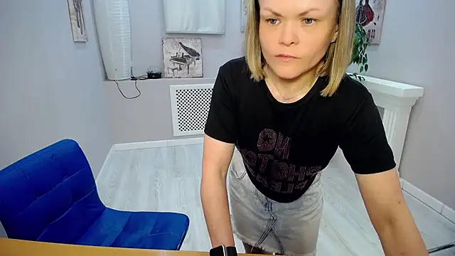 Snapshot of wild_temptation_ chatting on May 18, 5:13 am wild temptation online show from May 18, 5:13 am
