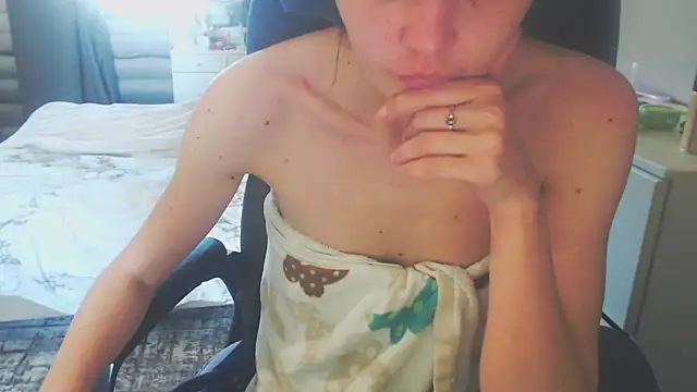 Snapshot of juili_juili chatting on May 6, 12:54 pm juili juili online show from May 6, 12:54 pm