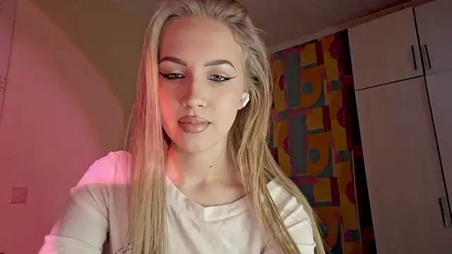 Katrinethequeen online show from June 13, 4:27 pm