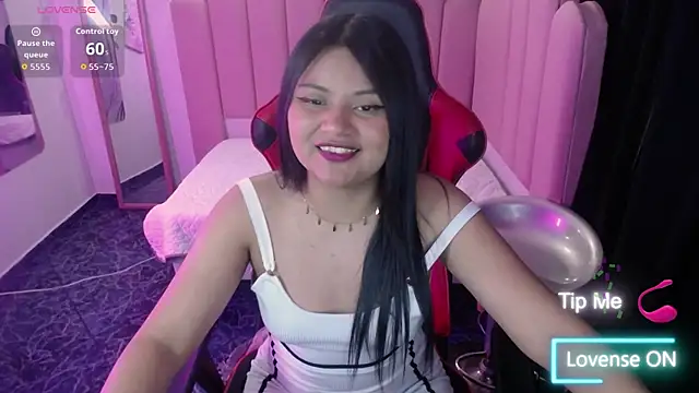 Snapshot of Athena_snaw chatting on July 15, 3:12 am Athena snaw online show from July 15, 3:12 am