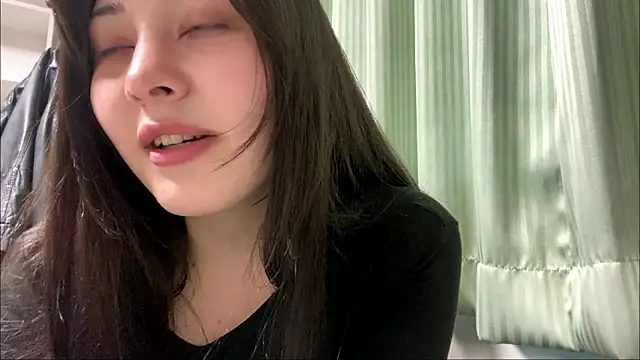 Snapshot of Sonata_Asky chatting on May 15, 10:50 pm Sonata Asky online show from May 15, 10:50 pm