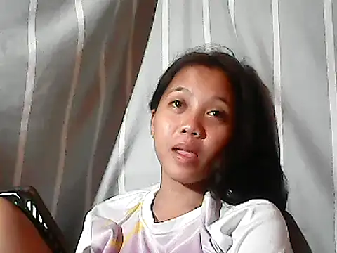 Snapshot of Yours_AsianPinayGirl18 chatting on June 16, 11:29 pm Yours AsianPinayGirl18 online show from June 16, 11:29 pm