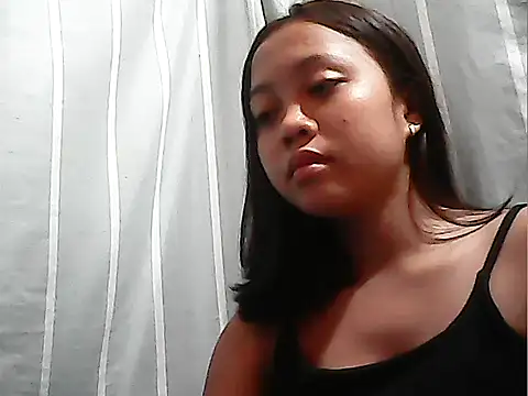 Snapshot of Yours_AsianPinayGirl18 chatting on June 28, 12:27 am Yours AsianPinayGirl18 online show from June 28, 12:27 am