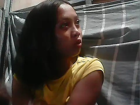 Snapshot of Yours_AsianPinayGirl18 chatting on June 30, 11:06 pm Yours AsianPinayGirl18 online show from June 30, 11:06 pm