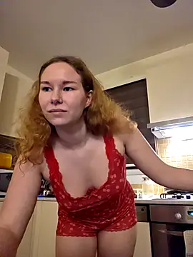 Lilian West online show from April 30, 6:25 pm