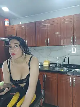 Elizabeth bennett online show from May 20, 3:07 pm