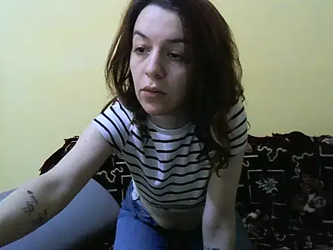 Snapshot of foxy_karla chatting on June 3, 6:57 pm foxy karla online show from June 3, 6:57 pm