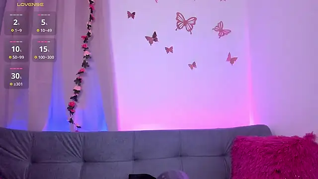 Snapshot of tessafoxie chatting on June 28, 12:33 pm tessafoxie online show from June 28, 12:33 pm