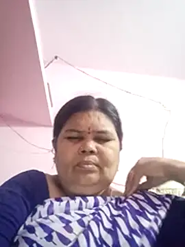 Snapshot of dheepika11 chatting on May 6, 6:08 am dheepika11 online show from May 6, 6:08 am