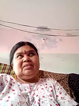 Snapshot of dheepika11 chatting on May 16, 10:23 am dheepika11 online show from May 16, 10:23 am