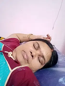 Snapshot of dheepika11 chatting on May 17, 9:38 am dheepika11 online show from May 17, 9:38 am