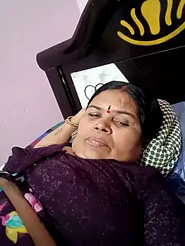 Snapshot of dheepika11 chatting on May 25, 4:51 am dheepika11 online show from May 25, 4:51 am