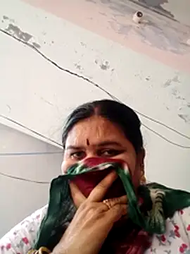 Snapshot of dheepika11 chatting on June 8, 8:04 am dheepika11 online show from June 8, 8:04 am