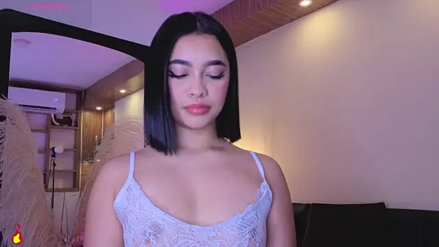 Snapshot of Chloe_monroee chatting on June 13, 3:26 am Chloe monroee online show from June 13, 3:26 am