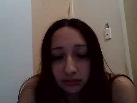 Snapshot of 010874 chatting on June 24, 6:23 am 010874 online show from June 24, 6:23 am
