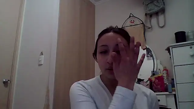 Snapshot of 010874 chatting on July 3, 5:03 am 010874 online show from July 3, 5:03 am