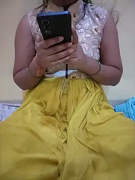Seema yadav01 online show from May 3, 5:46 am