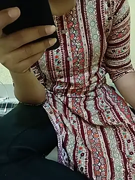 Snapshot of Seema_yadav01 chatting on June 22, 5:15 am Seema yadav01 online show from June 22, 5:15 am