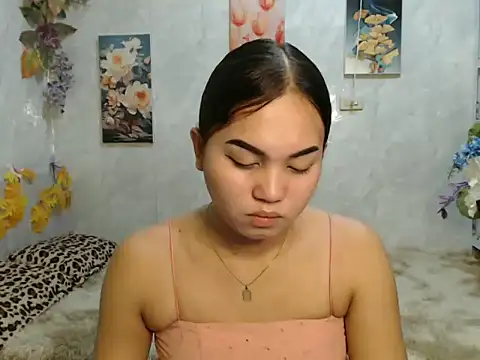 Snapshot of ur_asiankat chatting on June 12, 5:12 pm ur asiankat online show from June 12, 5:12 pm