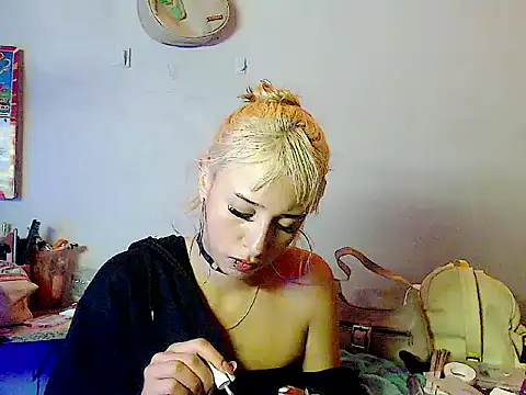 bunnyfoxxd online show from July 2, 11:44 pm