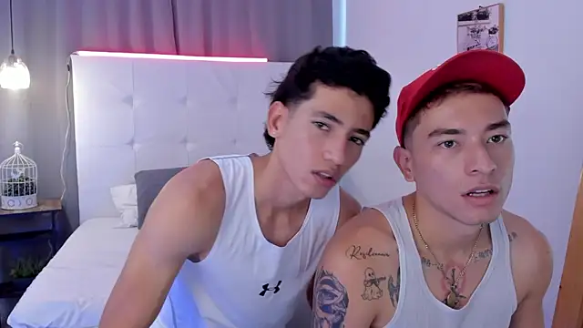 Alejo-and-Thiago online show from May 1, 3:38 pm