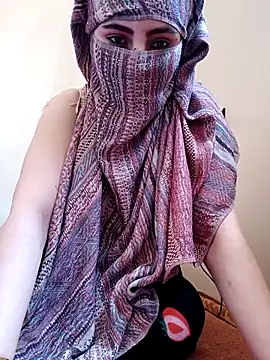 Snapshot of Rahaf_Star chatting on May 6, 11:37 am Rahaf Star online show from May 6, 11:37 am