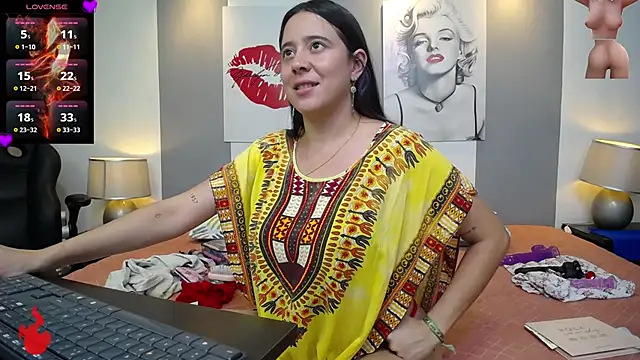 Snapshot of _tamara_priya_ chatting on June 16, 2:30 pm tamara priya online show from June 16, 2:30 pm