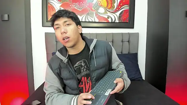 Snapshot of jhoan_evanss chatting on July 12, 2:13 am jhoan evanss online show from July 12, 2:13 am