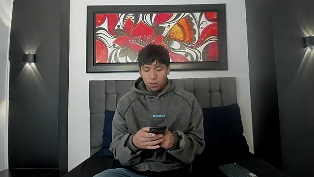 Snapshot of jhoan_evanss chatting on July 16, 2:06 am jhoan evanss online show from July 16, 2:06 am
