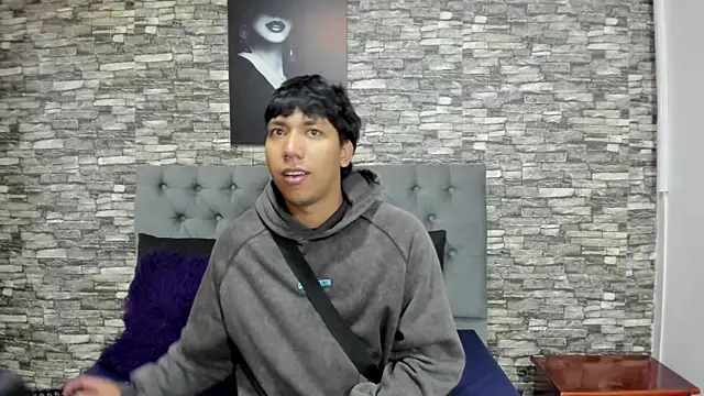 Snapshot of jhoan_evanss chatting on July 19, 2:48 am jhoan evanss online show from July 19, 2:48 am
