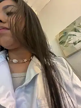 Snapshot of Dulcerouss__ chatting on June 25, 10:53 am Dulcerouss online show from June 25, 10:53 am
