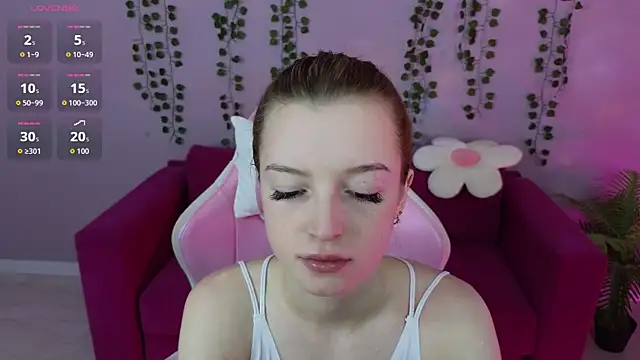 Snapshot of Eva_Th0mpson chatting on June 22, 1:07 am Eva Th0mpson online show from June 22, 1:07 am