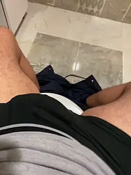 Snapshot of serkan_10 chatting on May 1, 11:59 am serkan 10 online show from May 1, 11:59 am
