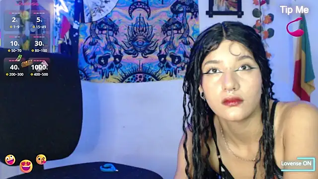 Snapshot of bastethott chatting on May 30, 8:11 am bastethott online show from May 30, 8:11 am