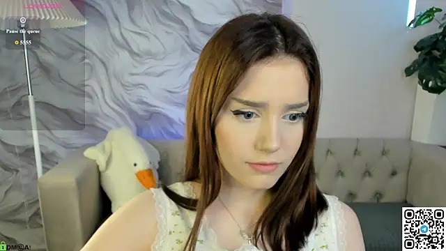 Snapshot of Lonny_Peach chatting on August 4, 2:59 am Lonny Peach online show from August 4, 2:59 am