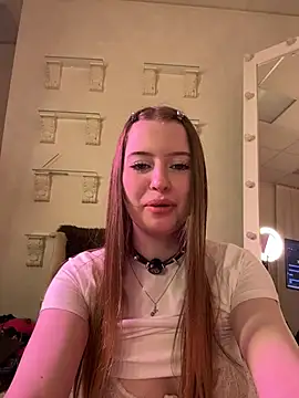 Snapshot of Annie_Meow chatting on July 14, 10:21 am Annie Meow online show from July 14, 10:21 am