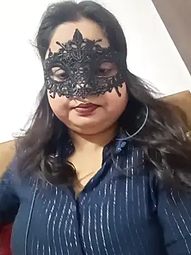 Snapshot of DesiRiya698 chatting on May 14, 9:05 am DesiRiya698 online show from May 14, 9:05 am