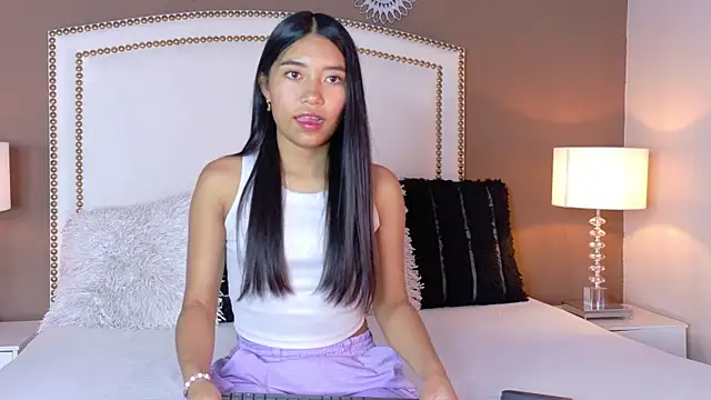 Snapshot of hanaluna_ chatting on July 17, 2:02 pm hanaluna online show from July 17, 2:02 pm