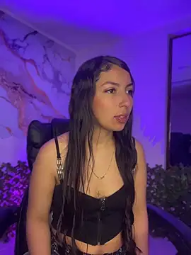 Snapshot of Julieth_ec chatting on May 23, 12:20 pm Julieth ec online show from May 23, 12:20 pm