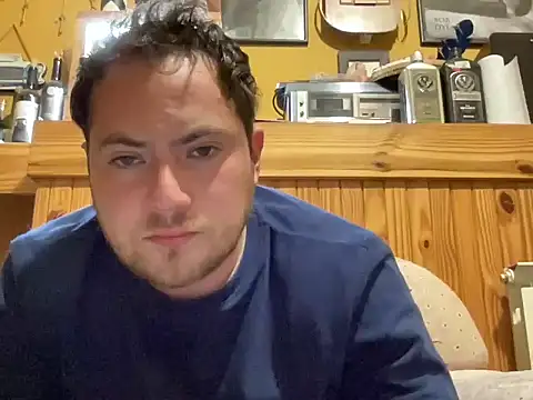 alecsgzz online show from May 5, 1:46 am
