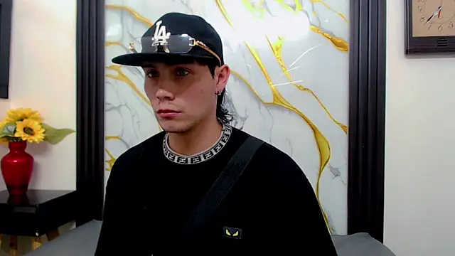 Snapshot of _Anubis__ chatting on May 21, 6:59 pm Anubis online show from May 21, 6:59 pm