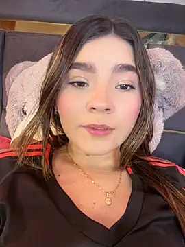 Snapshot of Mia_Rodriguezz_ chatting on June 24, 3:49 am Mia Rodriguezz online show from June 24, 3:49 am