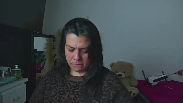Snapshot of Martina_Foxy01 chatting on May 18, 11:27 am Martina Foxy01 online show from May 18, 11:27 am