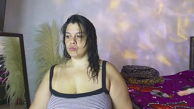 Snapshot of Martina_Foxy01 chatting on June 21, 1:03 pm Martina Foxy01 online show from June 21, 1:03 pm